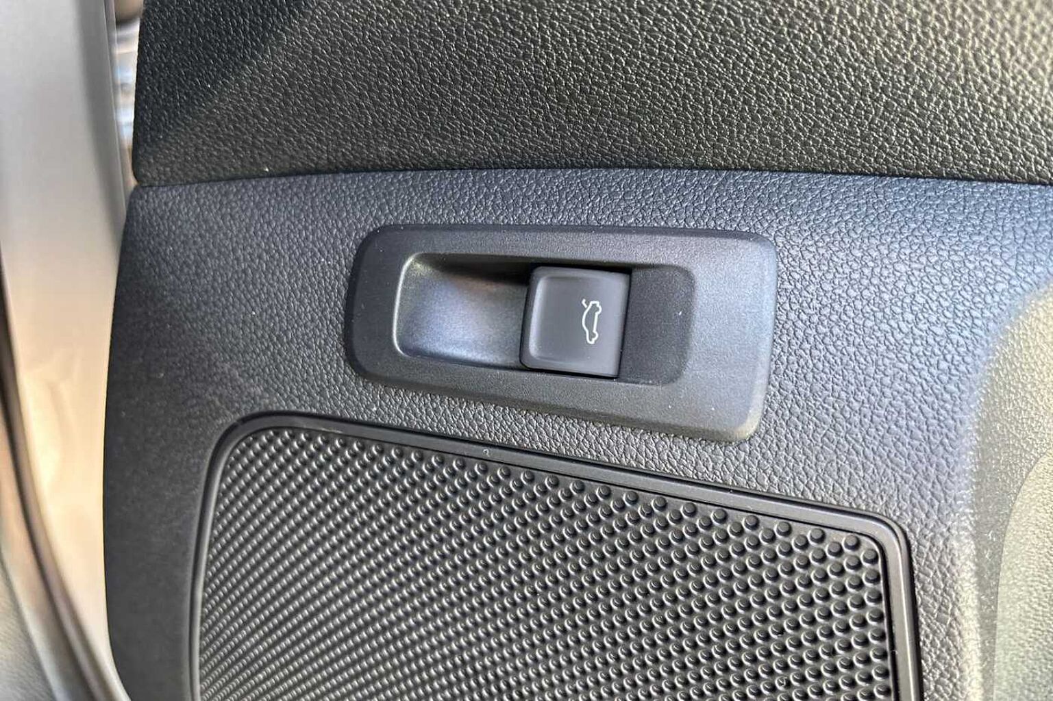 SKODA Karoq 1.5 TSI SE L Edition 5dr DSG