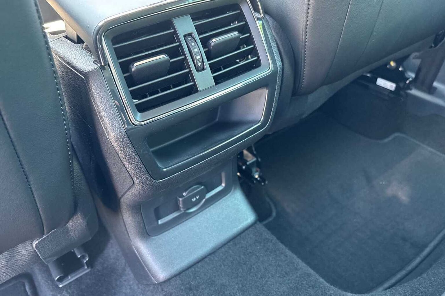 SKODA Karoq 1.5 TSI SE L Edition 5dr DSG