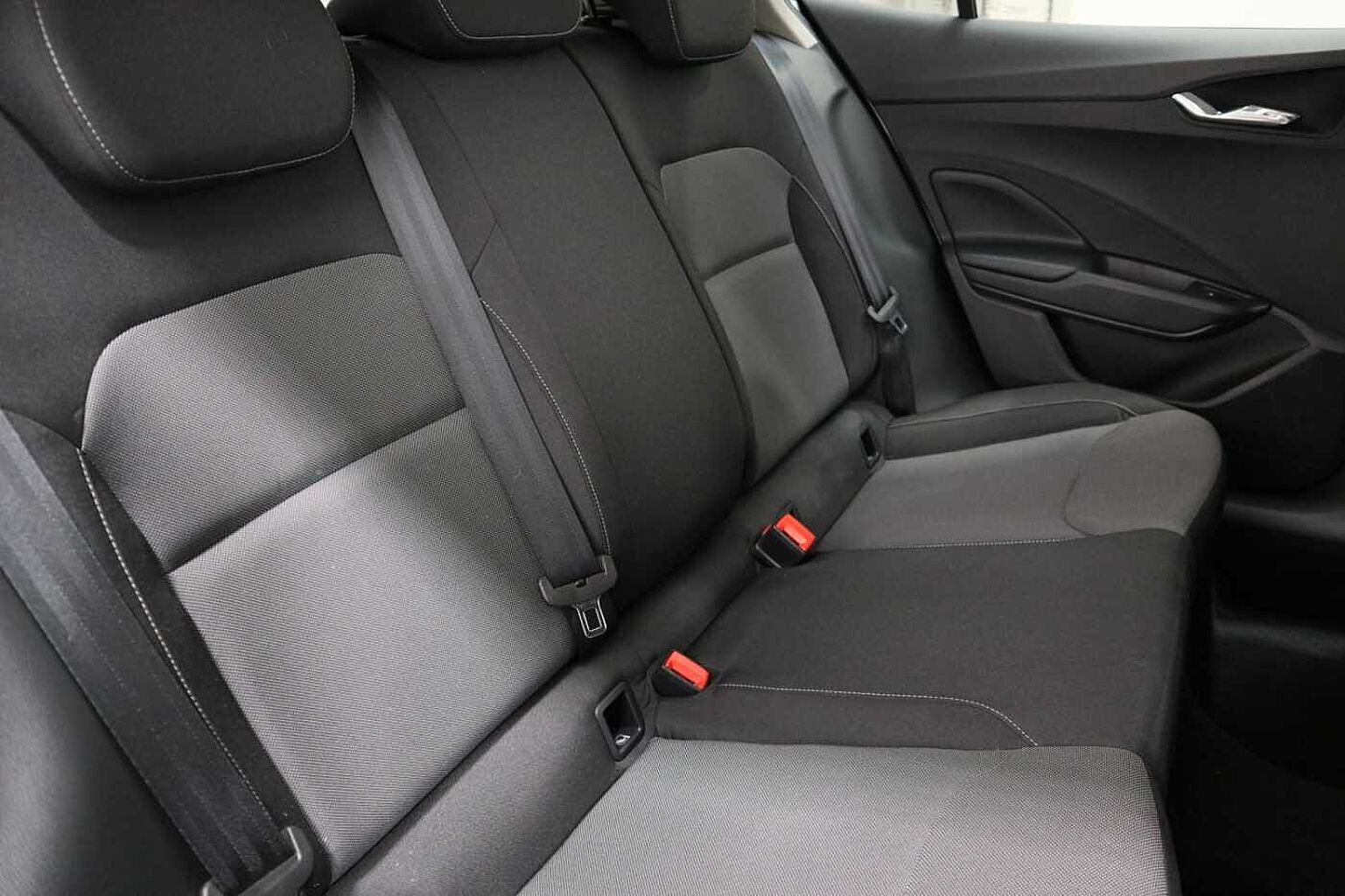 SKODA Fabia 1.0 TSI 116 Colour Edition 5dr