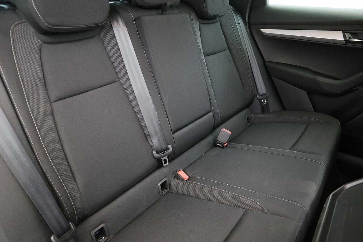 SKODA Karoq 1.5 TSI SE Drive 5dr
