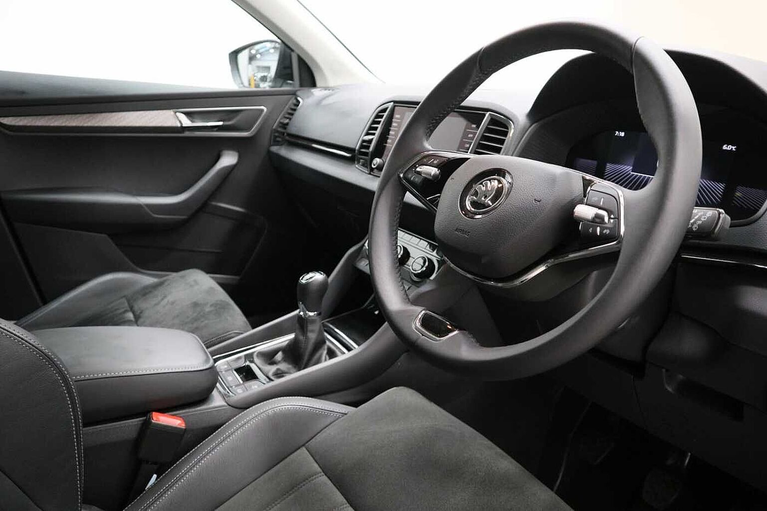 SKODA Karoq 1.0 TSI SE L 5dr