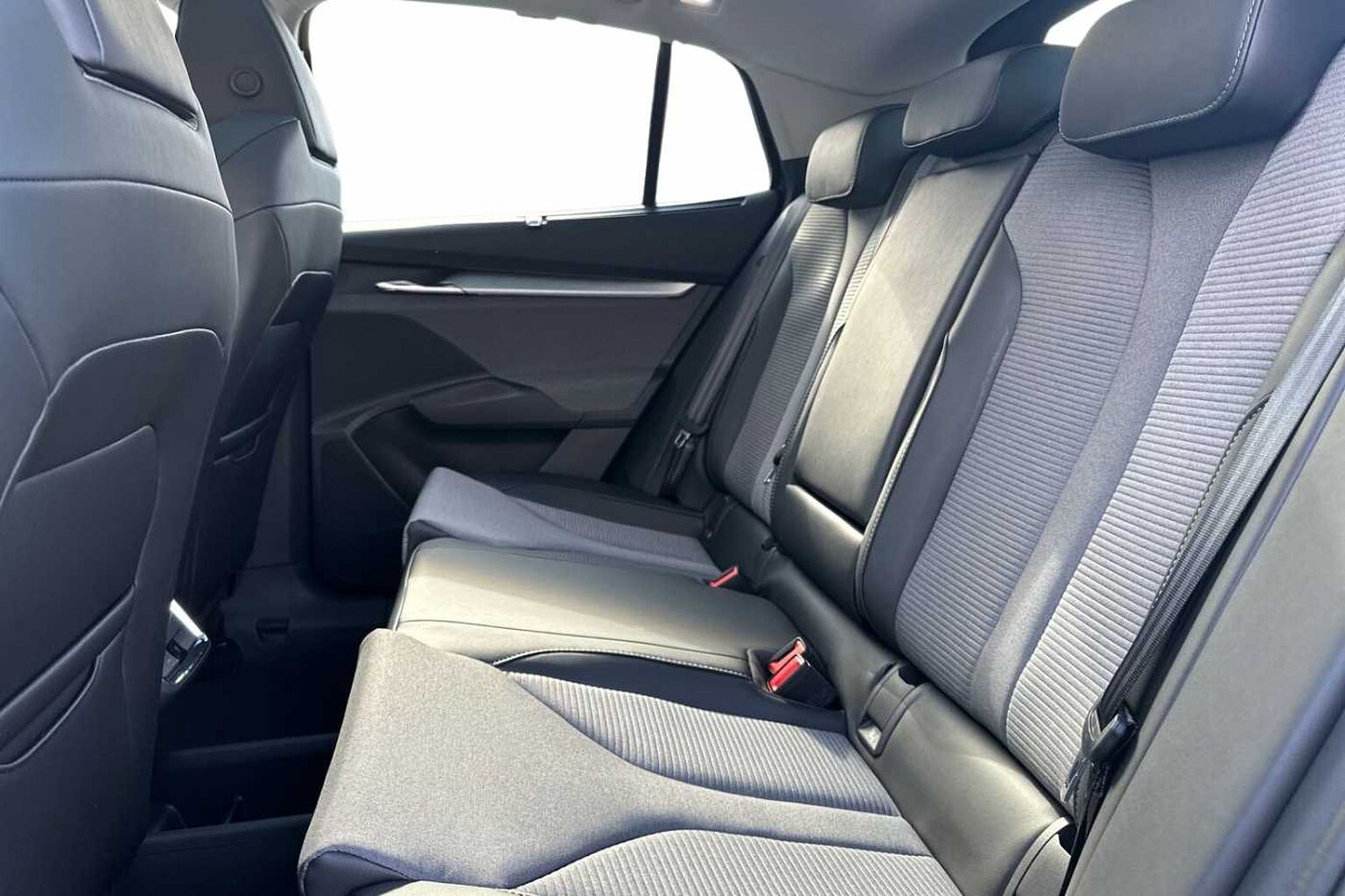 SKODA Enyaq E (286ps) 85 Edition Auto